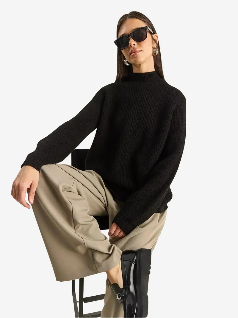 بيانكو لوتشي LUCCI Oversized Crew Neck Knit Sweater